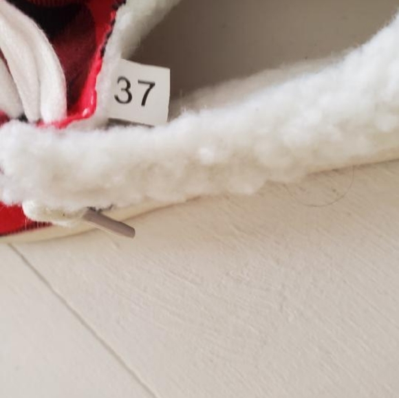 Shoes - Picture 3 of 3